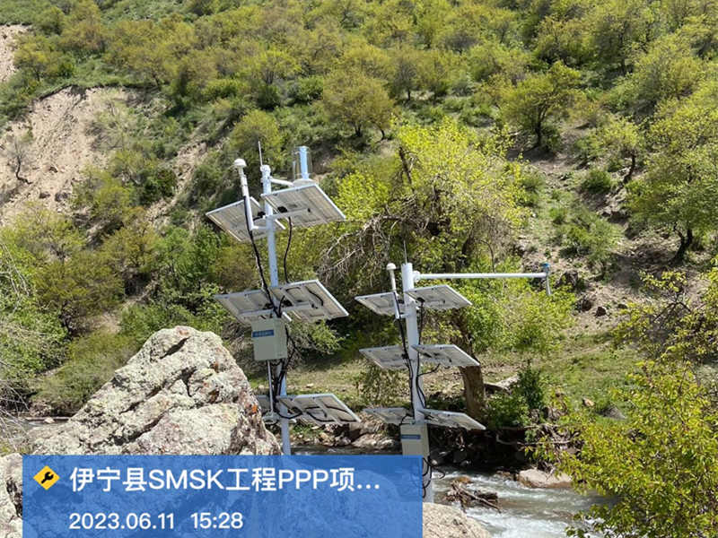 水文在線(xiàn)監(jiān)測(cè)站在伊寧縣完成安裝